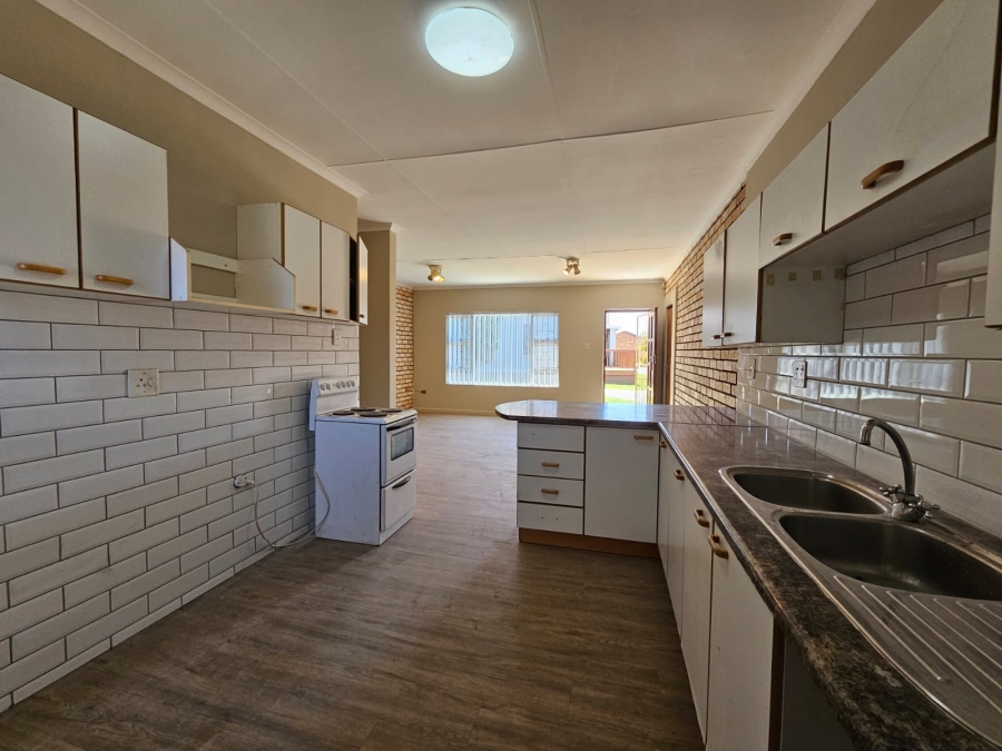 2 Bedroom Property for Sale in C Place Eastern Cape